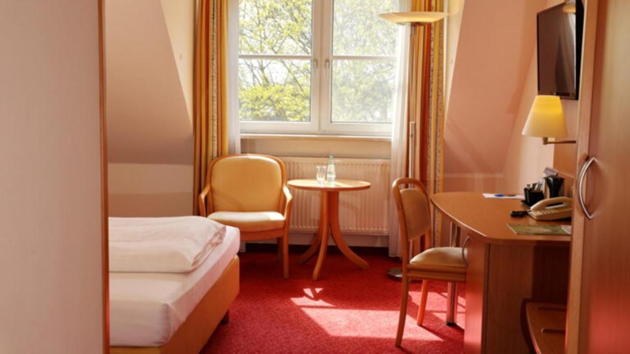 Unterschleißheim Hotel Alarun מראה חיצוני תמונה