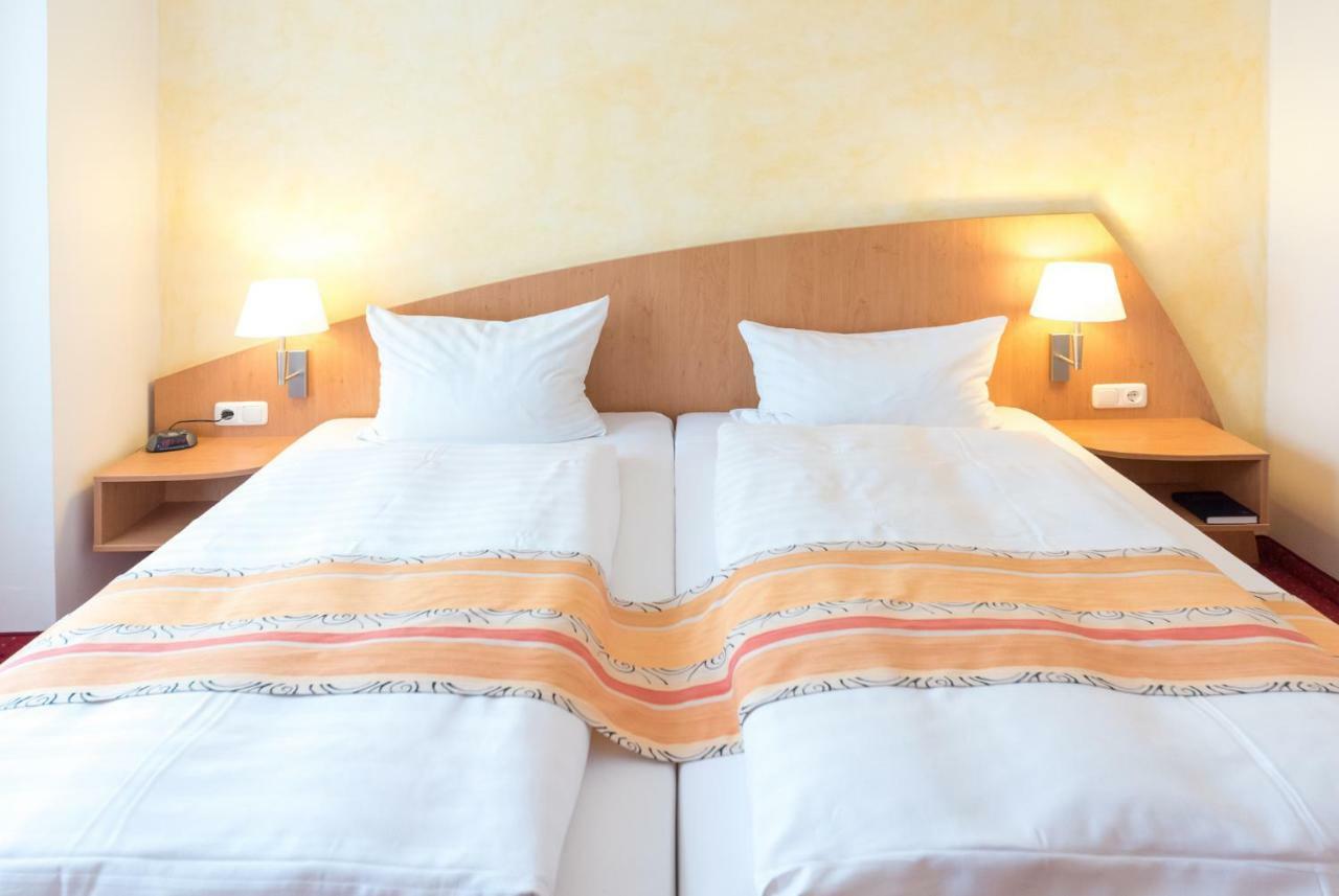 Unterschleißheim Hotel Alarun מראה חיצוני תמונה